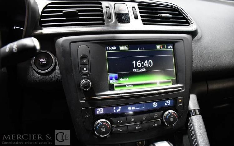 RENAULT KADJAR 1,2 TCE 130 ENERGY INTENS EDC BLANC FD-884-HT