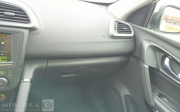 RENAULT KADJAR 1,2 TCE 130 ENERGY INTENS EDC BLANC FD-884-HT