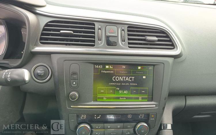 RENAULT KADJAR 1,2 TCE 130 ENERGY INTENS EDC BLANC FD-884-HT