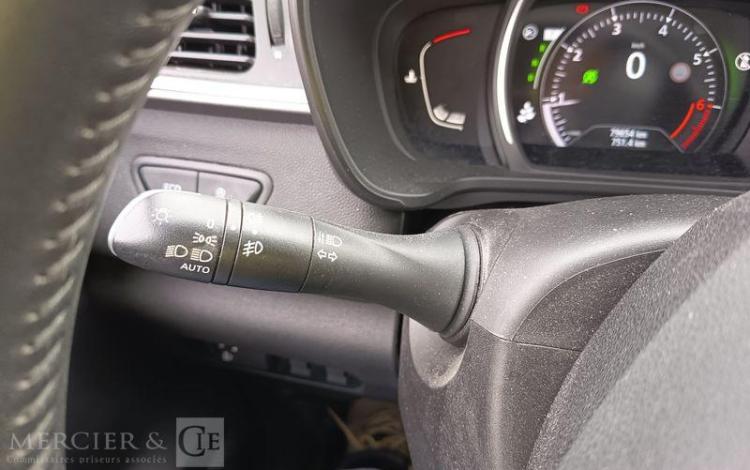 RENAULT KADJAR 1,2 TCE 130 ENERGY INTENS EDC BLANC FD-884-HT