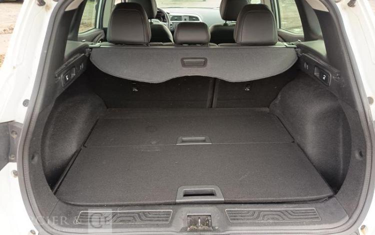 RENAULT KADJAR 1,2 TCE 130 ENERGY INTENS EDC BLANC FD-884-HT