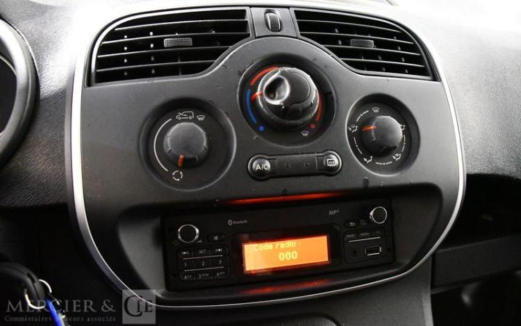 RENAULT KANGOO BLANC FE-316-JR