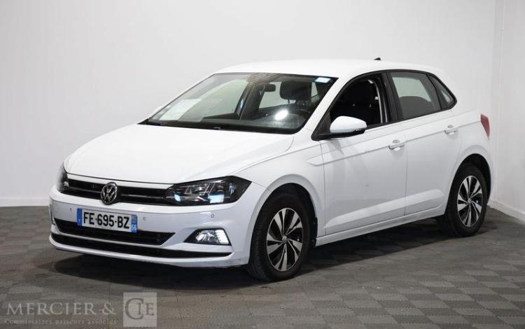 VOLKSWAGEN POLO BLANC FE-695-BZ