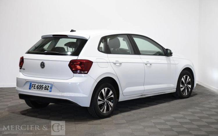 VOLKSWAGEN POLO BLANC FE-695-BZ