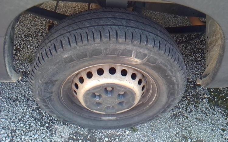 IVECO 35-140 FOURGON BLANC FF-395-CY