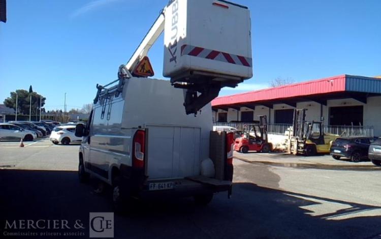 PEUGEOT BOXER NACELLE SUR VL KLUBB  K38P 14M 2334H L2H2 335 130CH PREMIUM BLANC FF-641-KP