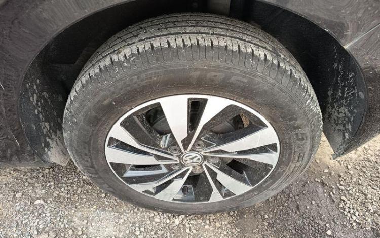 VOLKSWAGEN POLO 1,6 TDI 95 NOIR FF-873-AL