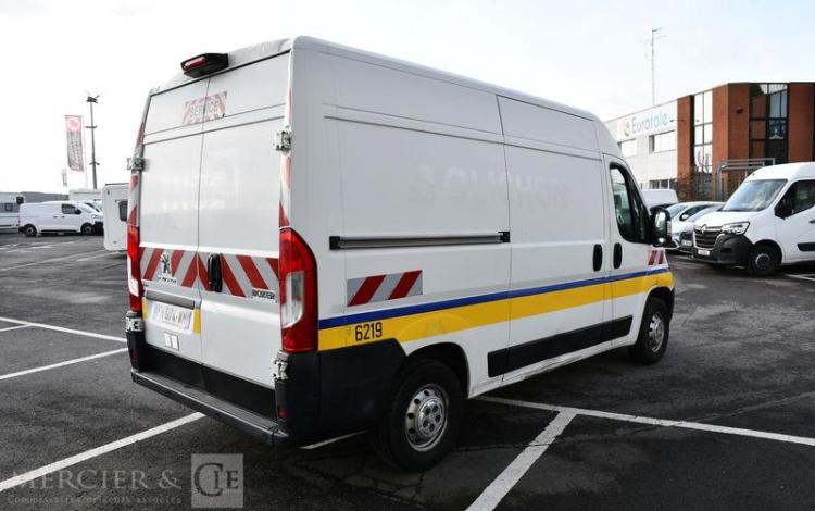 PEUGEOT BOXER FOURGON 335 2.0 BLUEHDI 130cv L2H2 PREMIUM PACK BLANC FH-074-WM