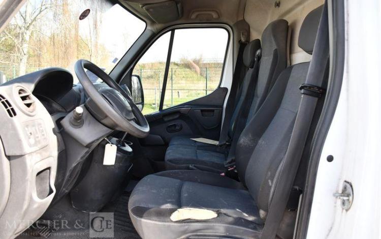 RENAULT MASTER BLANC FH-670-DQ