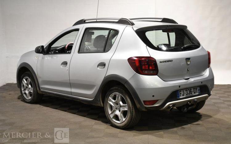 DACIA SANDERO STEPWAY BLUE DCI 95 GRIS FJ-336-DY