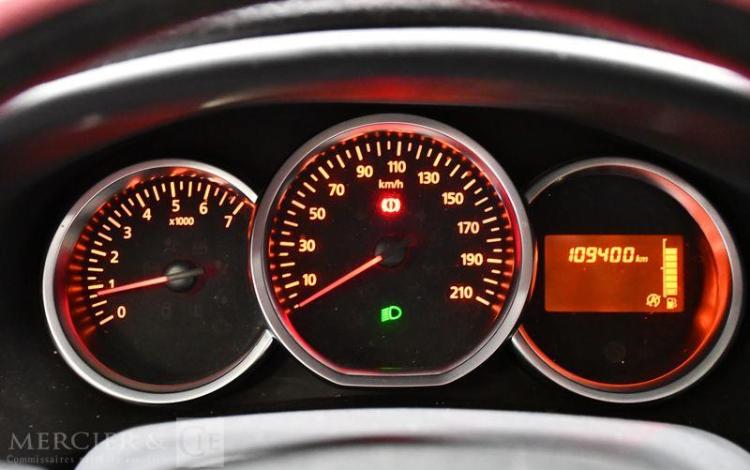 DACIA SANDERO STEPWAY BLUE DCI 95 GRIS FJ-336-DY