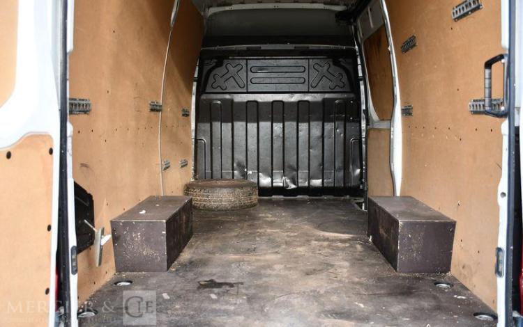 IVECO DAILY 35S 14 2,3D 136CH BLANC FK-562-SB