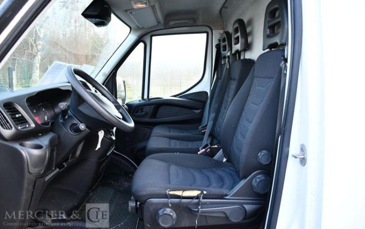 IVECO DAILY 35S 14 2,3D 136CH BLANC FK-562-SB