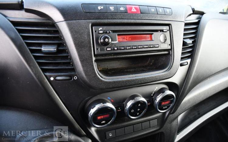 IVECO DAILY 35S 14 2,3D 136CH BLANC FK-562-SB