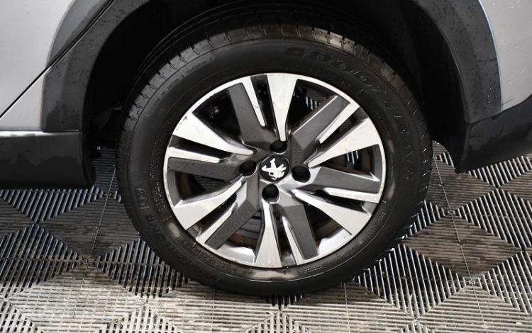 PEUGEOT 2008 1.2 PURETECH 130ch ALLURE EAT GRIS FK-609-LR