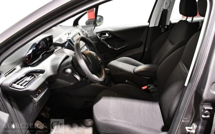 PEUGEOT 208 GRIS FK-658-AX