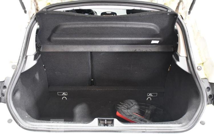 RENAULT CLIO IV 1.5 DCI 75ch BUSINESS BLANC FK-932-EZ