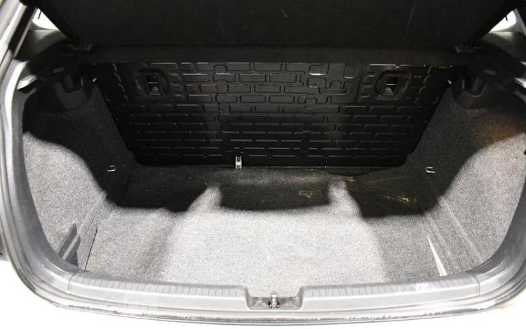 VOLKSWAGEN POLO 1,0 80ch EVO FINITI GRIS FM-052-RL