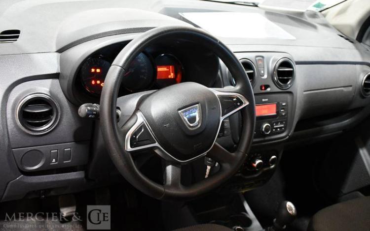 DACIA LODGY ESSENTIEL TCE 130 FAP 7PL GRIS FM-415-TD