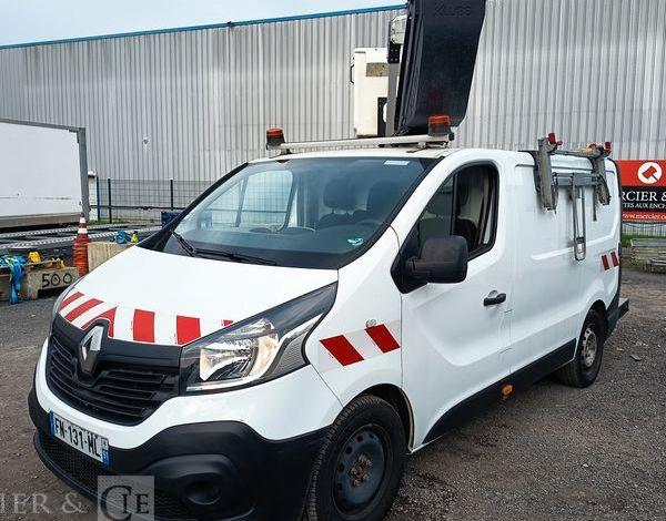 RENAULT TRAFIC 1,6DCI 120CV AVEC NACELLE KLUBB/K21 – 9M – 1138 HEURES BLANC FN-131-ML