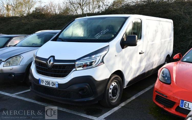 RENAULT TRAFIC BLANC FP-296-DH