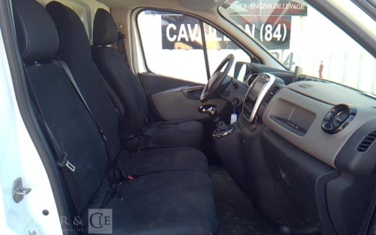 RENAULT TRAFIC NACELLE SUR VL 11M 1163H L1H1 1200 120CH GD CONFORT BLANC FQ-412-YJ