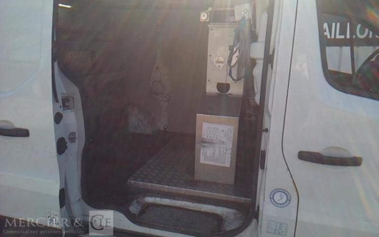 RENAULT TRAFIC NACELLE SUR VL 11M 1163H L1H1 1200 120CH GD CONFORT BLANC FQ-412-YJ