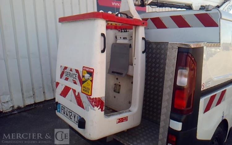 RENAULT TRAFIC NACELLE SUR VL 11M 1163H L1H1 1200 120CH GD CONFORT BLANC FQ-412-YJ