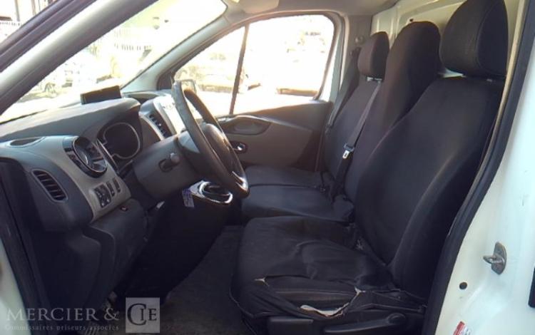 RENAULT TRAFIC NACELLE SUR VL 11M 1163H L1H1 1200 120CH GD CONFORT BLANC FQ-412-YJ