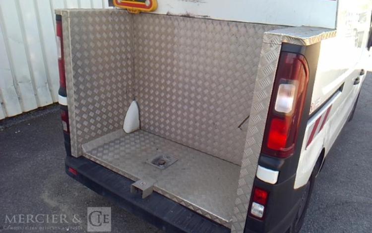 RENAULT TRAFIC NACELLE SUR VL 11M 1163H L1H1 1200 120CH GD CONFORT BLANC FQ-412-YJ