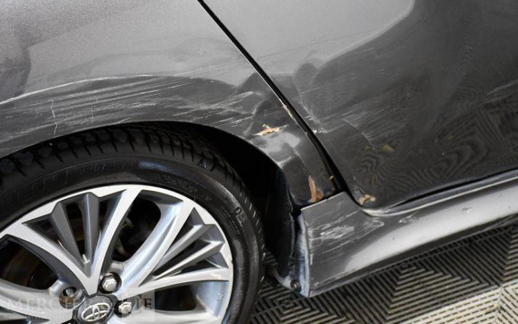 TOYOTA YARIS 1.5 114ch MHEV ICONIC BVA – vente pour pieces sans carte grise BLEU FR-356-XK