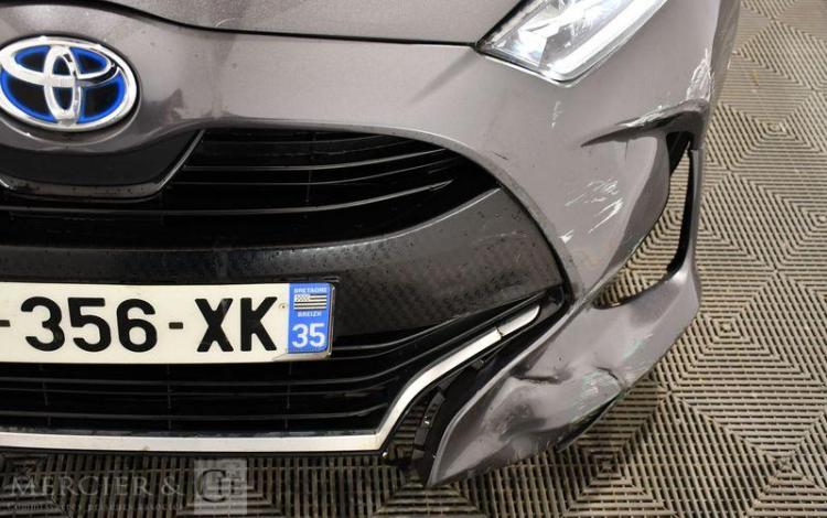 TOYOTA YARIS 1.5 114ch MHEV ICONIC BVA – vente pour pieces sans carte grise BLEU FR-356-XK