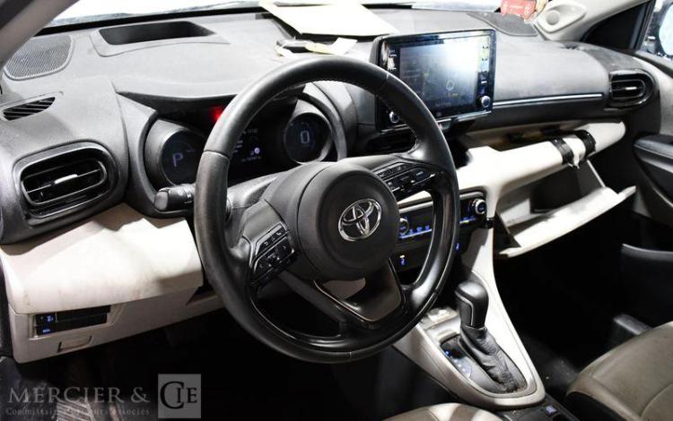 TOYOTA YARIS 1.5 114ch MHEV ICONIC BVA – vente pour pieces sans carte grise BLEU FR-356-XK