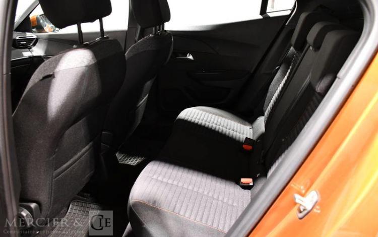 PEUGEOT 2008 1,2 PURE TECH ORA FR-995-TM