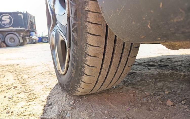 CITROEN C3 AIRCROSS 1.5 BLUEHDI 100ch FEEL BUSINESS vente à pro uniquement:immo police BLANC FS-185-FF