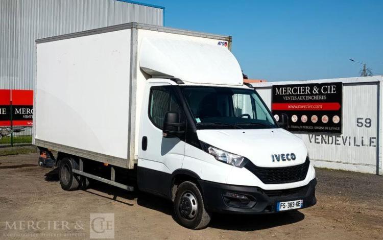 IVECO DAILY VI 35C16 156 CV AVEC HAYON – DIESEL – 47720 KMS – ANNEE 2020 BLANC FS-383-KE