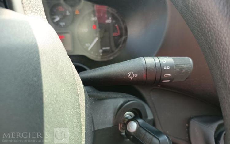 IVECO DAILY VI 35C16 156 CV AVEC HAYON – DIESEL – 47720 KMS – ANNEE 2020 BLANC FS-383-KE