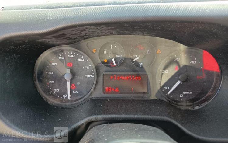 IVECO DAILY VI 35C16 156 CV AVEC HAYON – DIESEL – 47720 KMS – ANNEE 2020 BLANC FS-383-KE