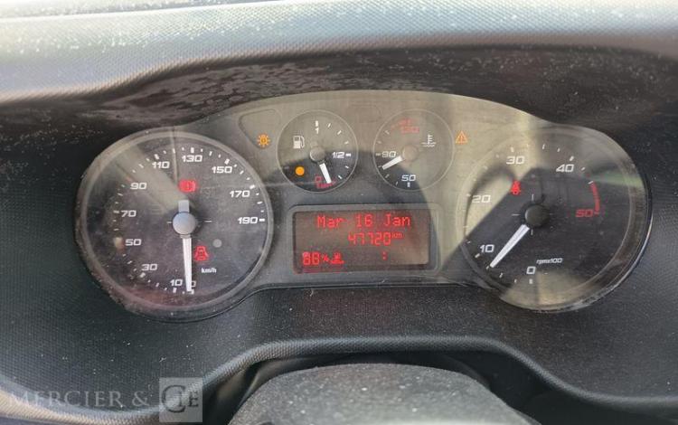 IVECO DAILY VI 35C16 156 CV AVEC HAYON – DIESEL – 47720 KMS – ANNEE 2020 BLANC FS-383-KE