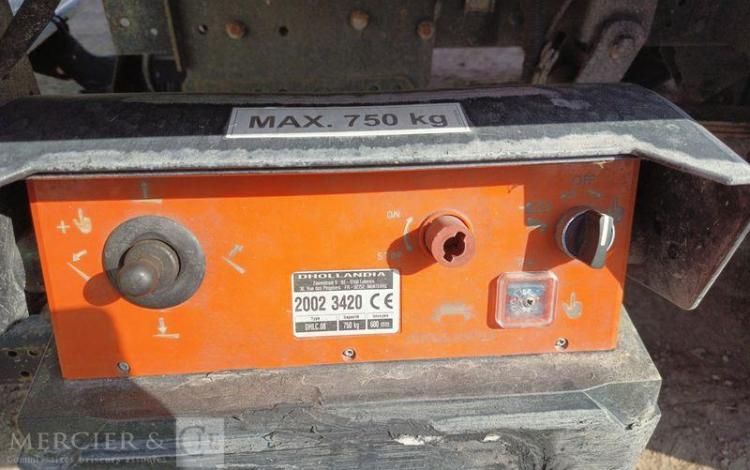 IVECO DAILY VI 35C16 156 CV AVEC HAYON – DIESEL – 47720 KMS – ANNEE 2020 BLANC FS-383-KE