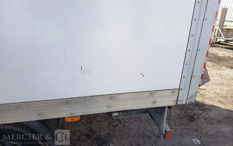 IVECO DAILY VI 35C16 156 CV AVEC HAYON – DIESEL – 47720 KMS – ANNEE 2020 BLANC FS-383-KE