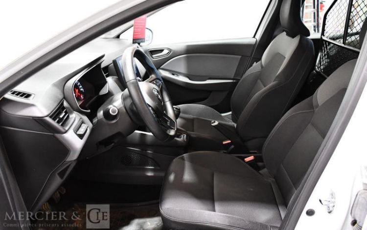 RENAULT CLIO V SOCIETE 1.5 BLUEDCI 85ch AIR NAVI BLANC FT-103-QJ