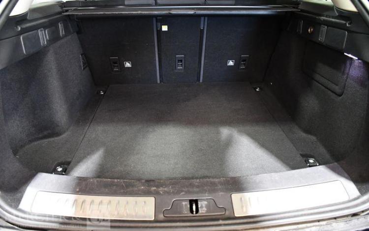 LAND ROVER RANGE ROVER VELAR 2,0 D180 S R-DYNAMIC 4WD BVA NOIR FV-192-HR