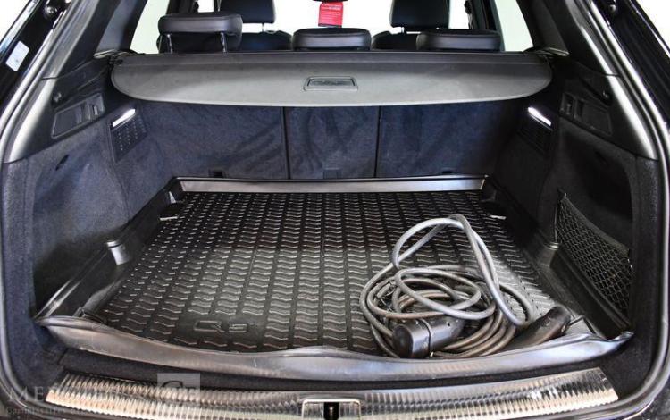 AUDI Q5 50 TFSI-e 299ch PHEV S-LINE QUATTRO S-TRONIC NOIR FV-623-SD