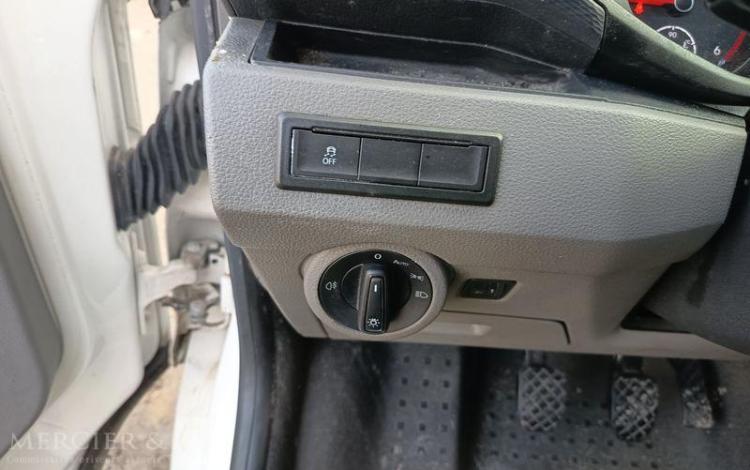 VOLKSWAGEN TRANSPORTER T6 2.0 TDI 110ch 2T8 L1H1 BLANC FV-667-HN