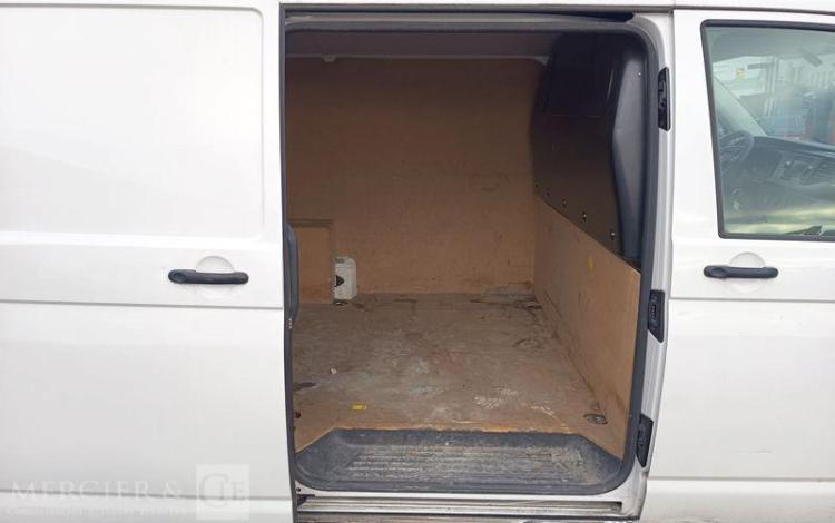 VOLKSWAGEN TRANSPORTER T6 2.0 TDI 110ch 2T8 L1H1 BLANC FV-858-BW