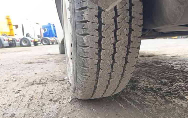 VOLKSWAGEN TRANSPORTER T6 2.0 TDI 110ch 2T8 L1H1 BLANC FV-858-BW