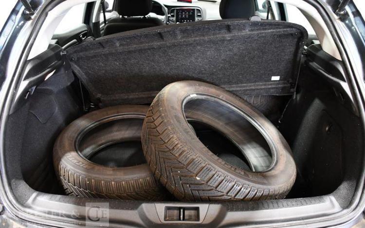 RENAULT MEGANE BUSINESS BLUE DCI 115 EDC BLEU FV-984-BT