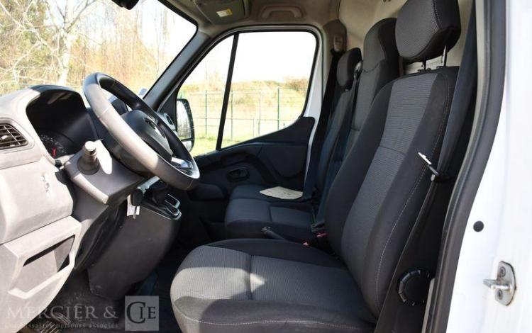 RENAULT MASTER GCF F3500 L2H2 DCI 135 BLANC FW-284-KK