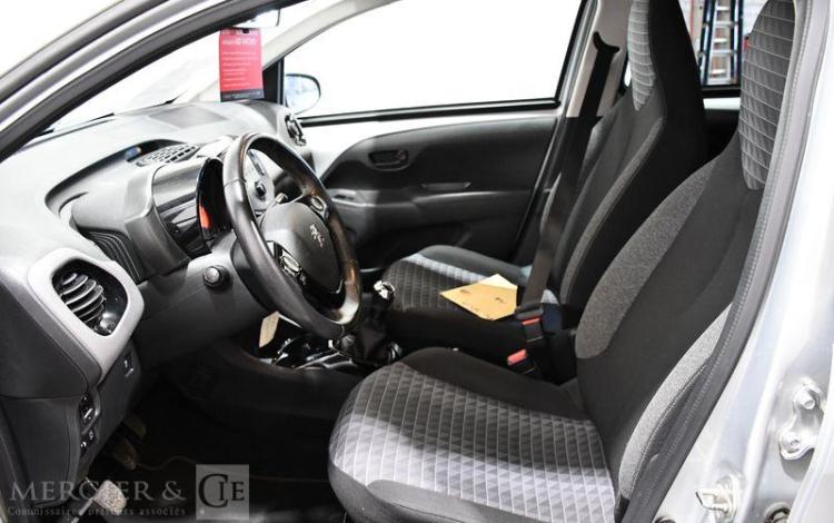 PEUGEOT 108 VTi 72 STYLE S&S GRIS FW-764-PX